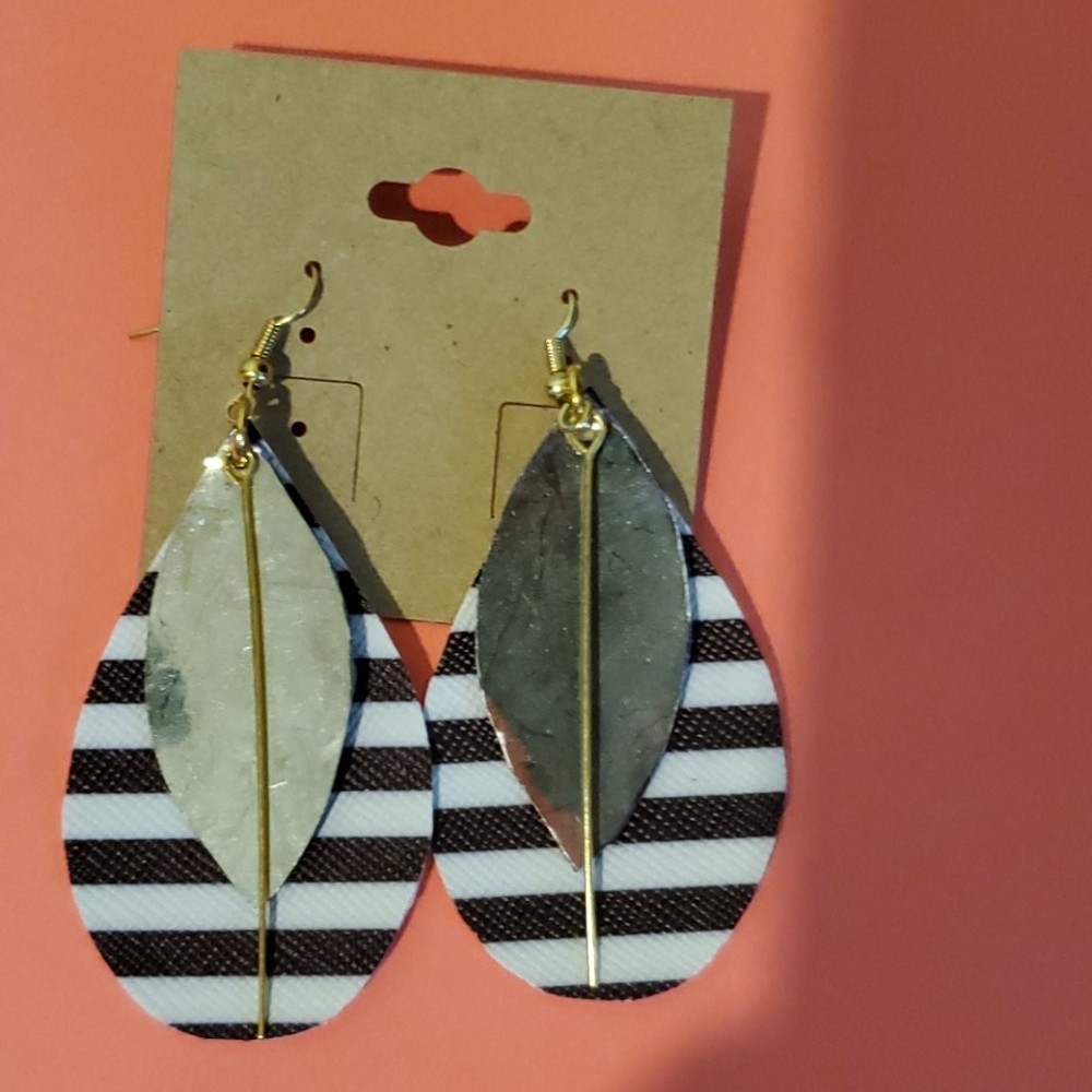 Gold & Stripe Faux Leather Earrings w Minimst Bar